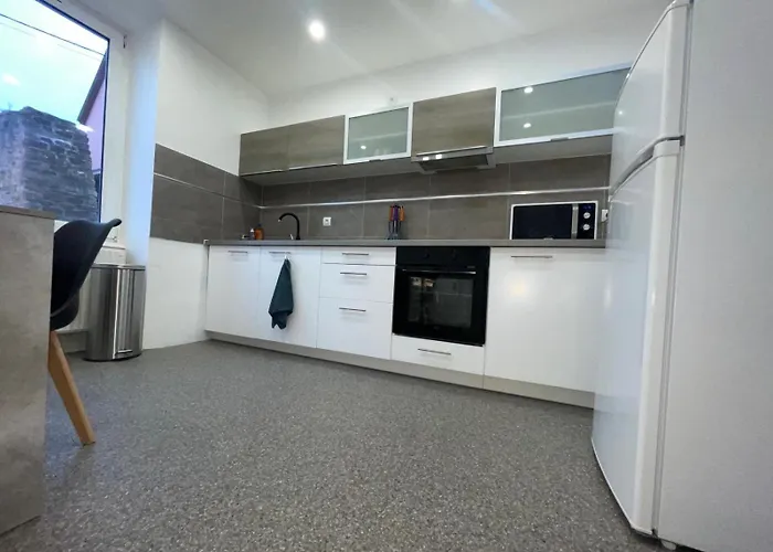 Magnifique T3 80m2 Parking Gratuit Appartement *